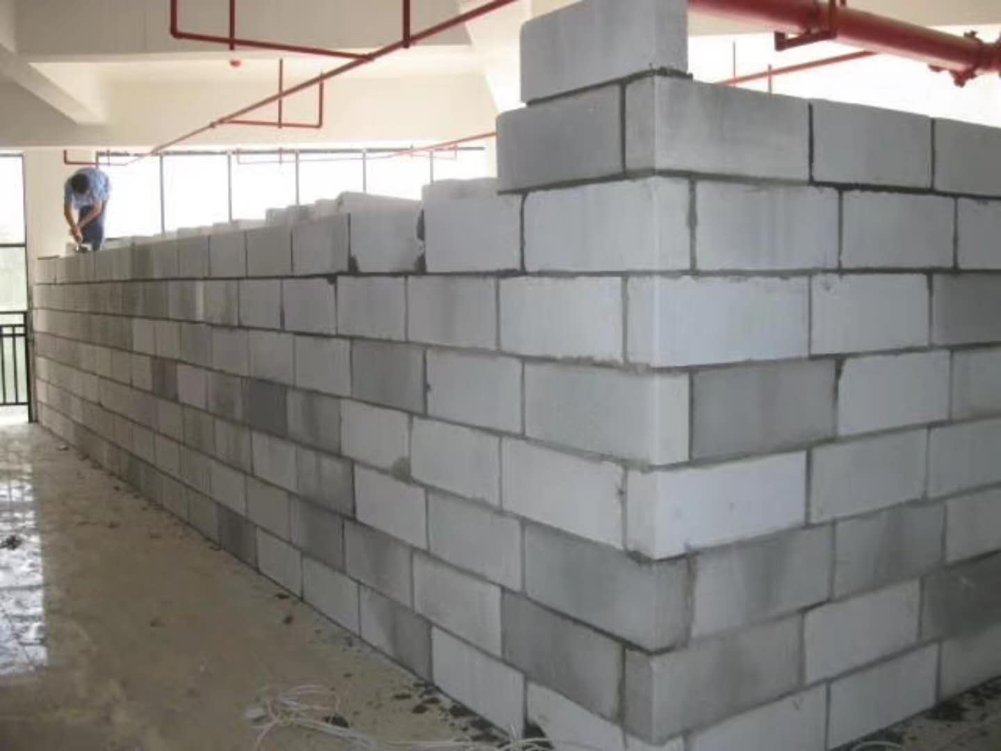 铁力蒸压加气混凝土砌块承重墙静力和抗震性能的研究
